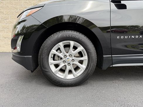 Used 2020 Chevrolet Equinox LS w/ LS Convenience Package FWD image 9
