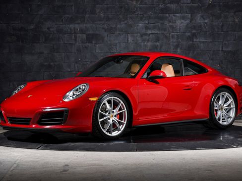 Used 2017 Porsche 911 Carrera 4S image 2