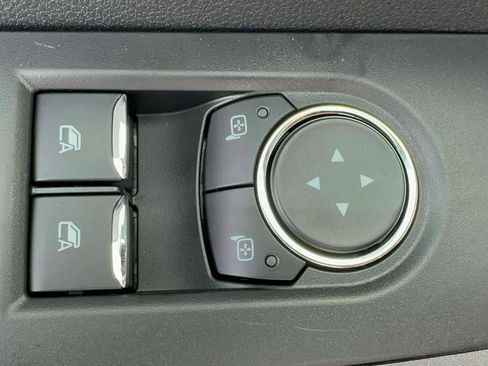 New 2026 Ford F250 4x4 Regular Cab Super Duty image 9