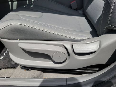 Used 2024 Hyundai Elantra SEL FWD image 14