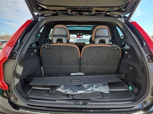 Certified 2023 Volvo XC90 B6 Plus w/ Protection Package Premier image 29