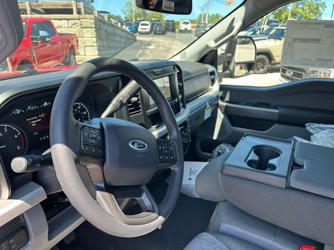 New 2025 Ford F550 4x4 Crew Cab w/ XLT Value Package image 14