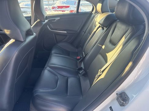 Used 2016 Volvo S60 T5 Premier image 11