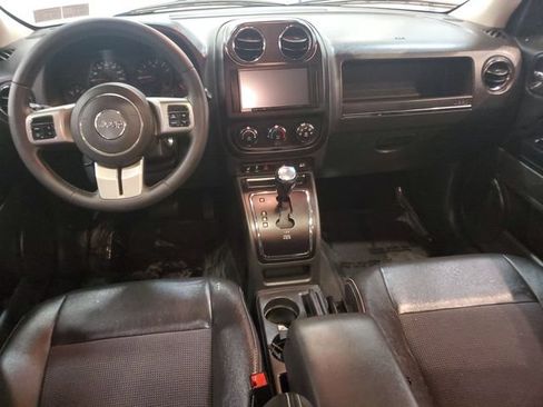 Used 2013 Jeep Patriot Latitude w/ Freedom Edition Pkg AWD/4WD image 13