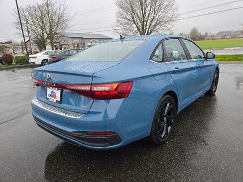 New 2026 Volkswagen Jetta SE image 3