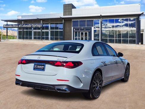 Used 2025 Mercedes-Benz E 450 4MATIC Sedan image 5