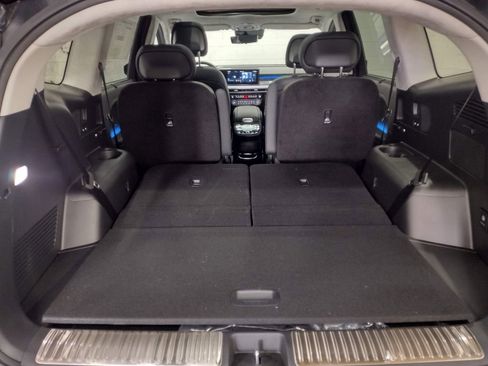 New 2026 Hyundai Ioniq 9 Calligraphy image 17