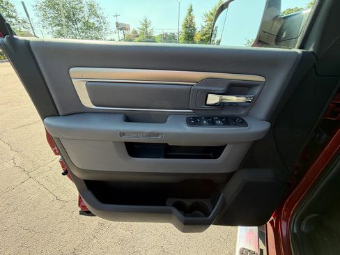 Used 2014 RAM 3500 SLT AWD/4WD image 16