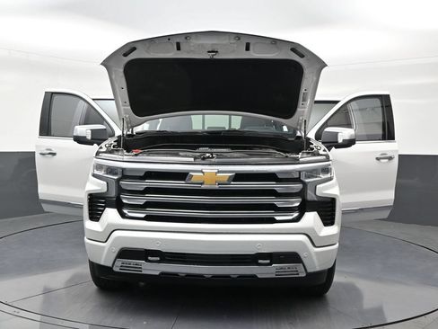 Used 2024 Chevrolet Silverado 1500 High Country w/ Technology Package RWD image 33