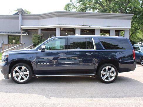 Used 2017 Chevrolet Suburban Premier AWD/4WD image 4