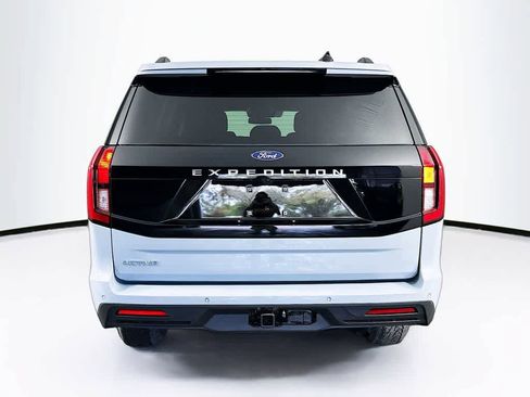 New 2026 Ford Expedition Active image 5