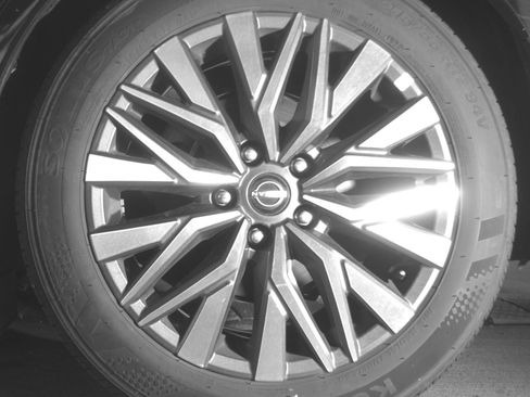 Used 2025 Nissan Altima 2.5 SV image 14