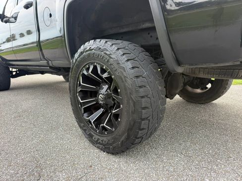 Used 2016 GMC Sierra 2500 Denali w/ Duramax Plus Package AWD/4WD image 22