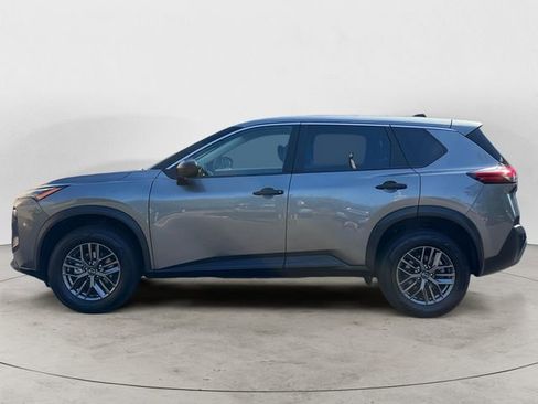 Used 2023 Nissan Rogue S AWD/4WD image 2