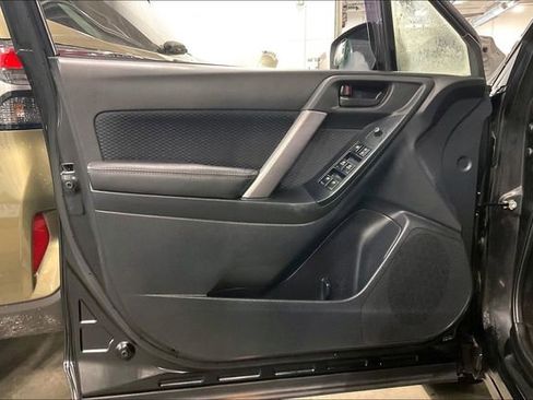 Used 2017 Subaru Forester 2.5i Premium w/ All-Weather Package image 23