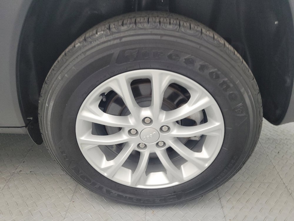 Used 2022 Jeep Cherokee Latitude Lux AWD/4WD image 31