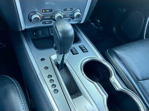 Used 2019 Nissan Pathfinder SL FWD image 17