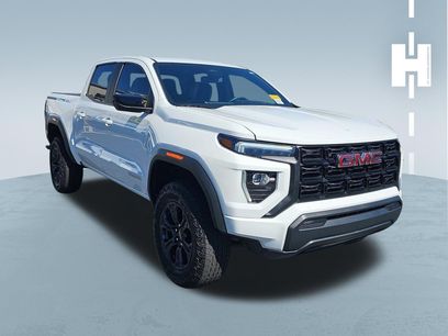 Used 2025 GMC Canyon Elevation