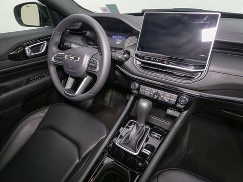 Used 2026 Jeep Compass Limited AWD/4WD image 18
