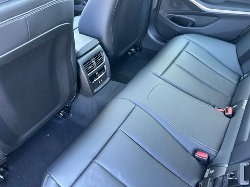 Used 2025 BMW 330i xDrive Sedan w/ Convenience Package image 17