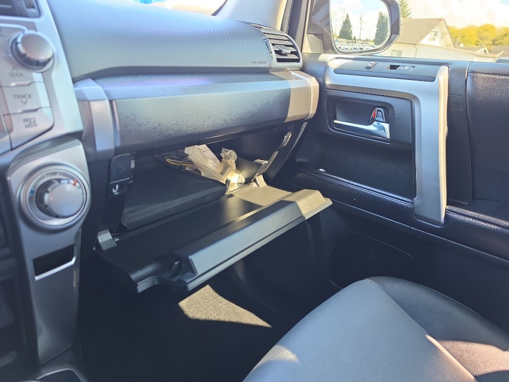 Used 2019 Toyota 4Runner SR5 Premium AWD/4WD image 31