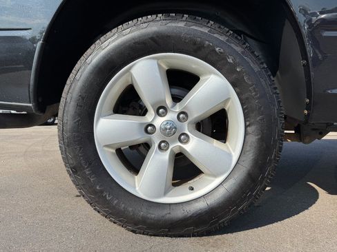Used 2018 RAM 1500 Classic SLT AWD/4WD image 13