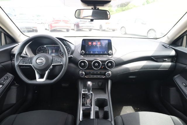 Used 2023 Nissan Sentra SV FWD image 16