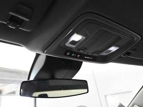 Used 2025 Chevrolet Silverado 2500 LT w/ Convenience Package image 25