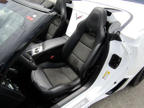 Used 2019 Chevrolet Corvette Grand Sport RWD image 9