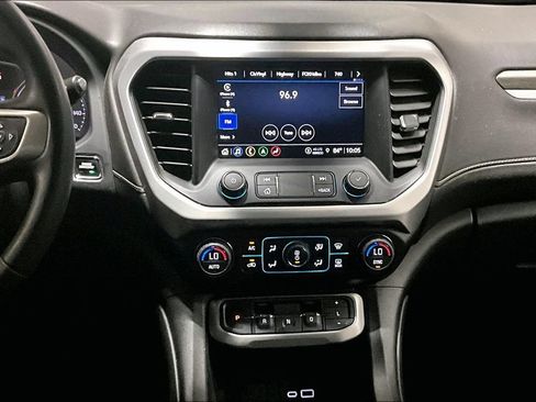 Certified 2023 GMC Acadia SLT AWD/4WD image 5