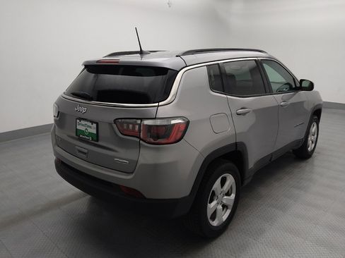 Used 2019 Jeep Compass Latitude AWD/4WD image 9