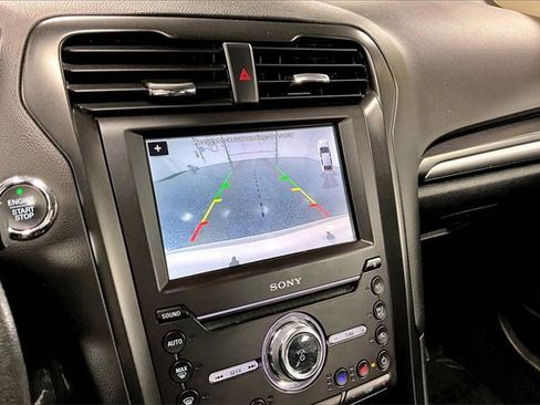 Used 2019 Ford Fusion Titanium image 15