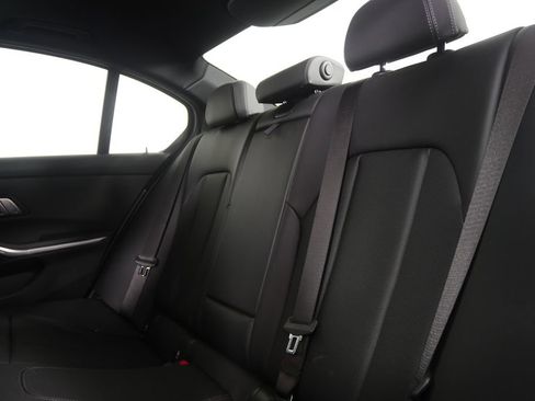 Used 2023 BMW 330i Sedan w/ Premium Package image 6