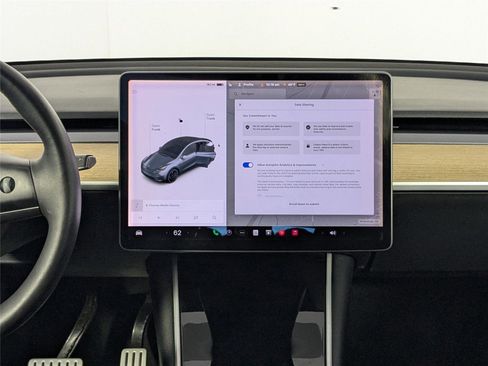 Used 2020 Tesla Model Y Long Range image 37