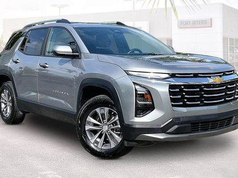 Used 2025 Chevrolet Equinox LT w/ Convenience Package II FWD image 1