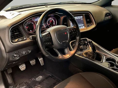 Used 2021 Dodge Challenger R/T Scat Pack RWD image 17