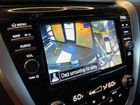 Used 2018 Nissan Murano SV w/ Premium Package AWD/4WD image 13