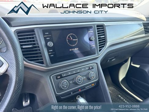 Used 2021 Volkswagen Atlas SE w/ Panoramic Sunroof Package FWD image 22