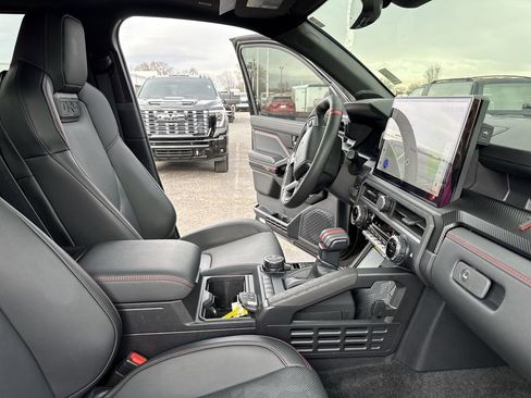 Used 2025 Toyota Tacoma TRD Pro image 13