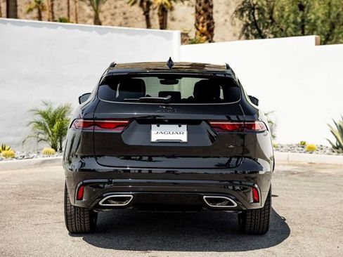 New 2026 Jaguar F-PACE R-Dynamic S image 8