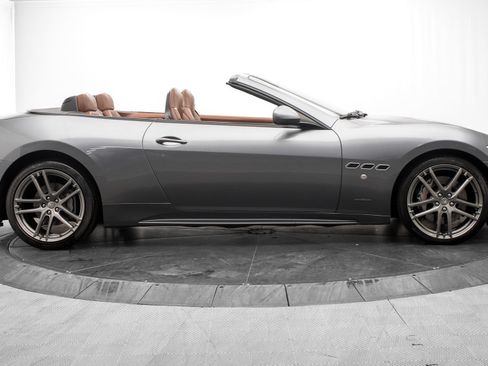 Used 2018 Maserati GranTurismo MC RWD image 2