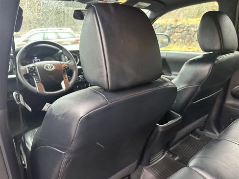 Used 2021 Toyota Tacoma TRD Off-Road w/ TRD Premium Off Road Package image 11