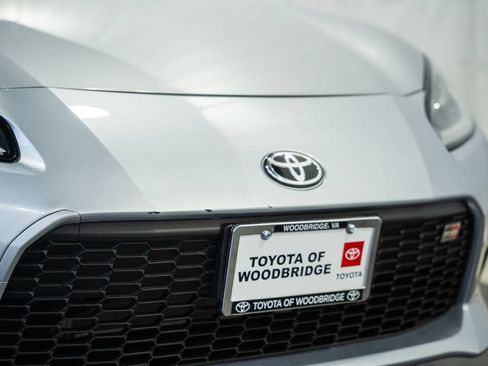 Used 2023 Toyota GR86 RWD image 9