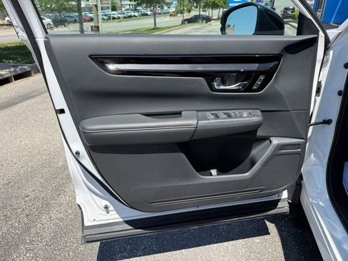 Used 2025 Honda CR-V Sport Touring image 17