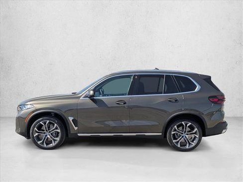 New 2026 BMW X5 sDrive40i w/ Parking Assistance Package RWD image 5