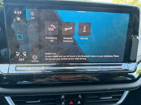 Used 2024 Volkswagen Atlas SE image 12