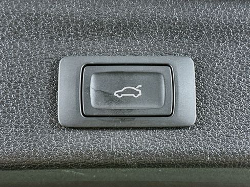 Used 2025 Audi Q3 2.0T Premium AWD/4WD image 30