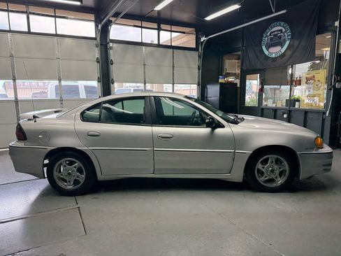 Used 2003 Pontiac Grand Am GT w/ SC/T Appearance Package FWD image 4