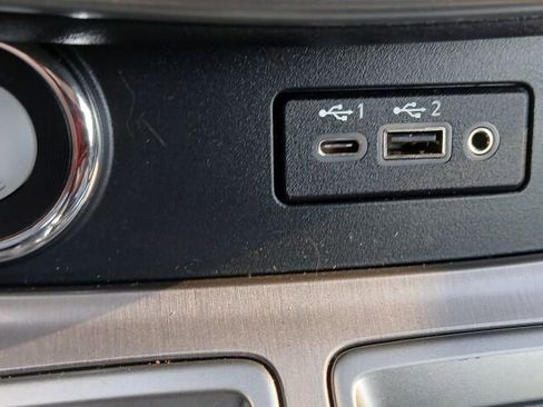 Used 2023 Nissan Murano SV image 17