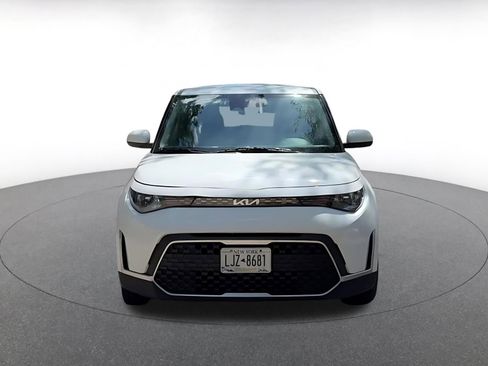 Used 2025 Kia Soul LX w/ LX Technology Package FWD image 4